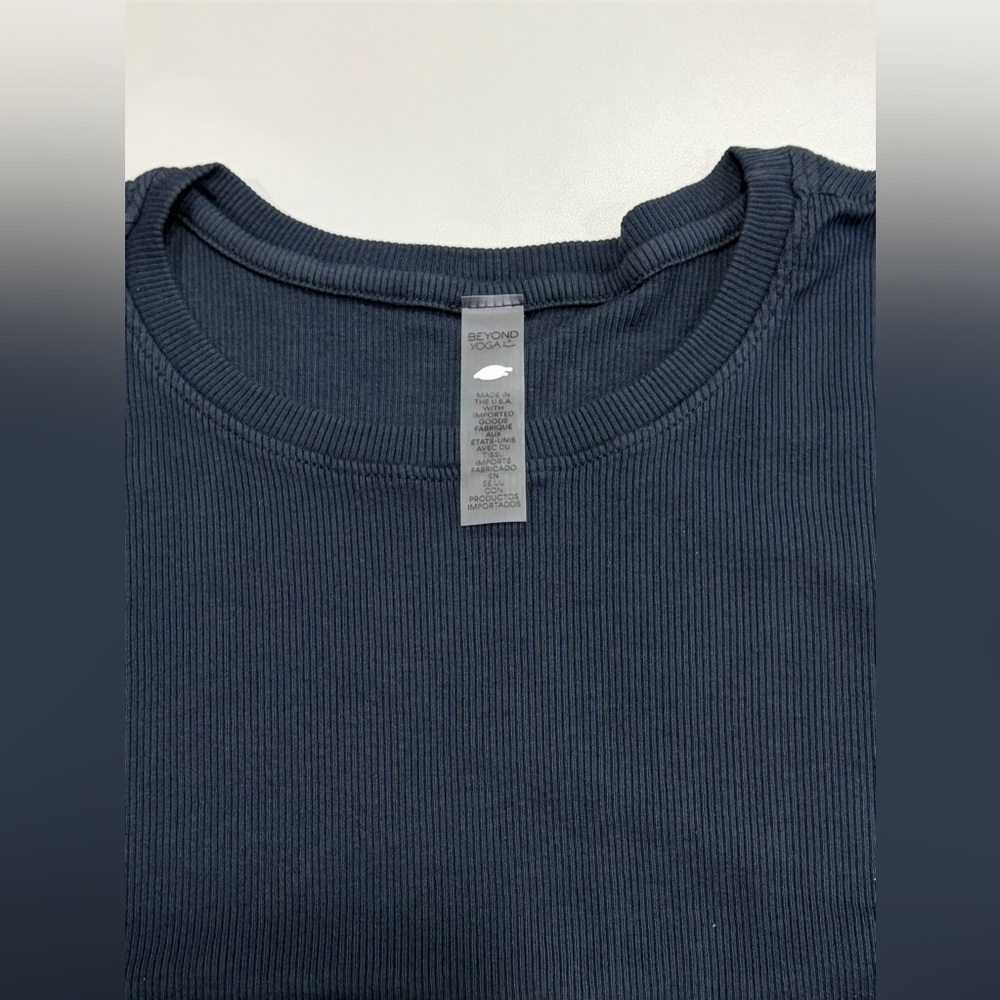 Beyond Yoga Women's Small Rib Baby Tee Nocturnal Navy Blue NWT T-Shirt Cropped - Picture 4 of 8
